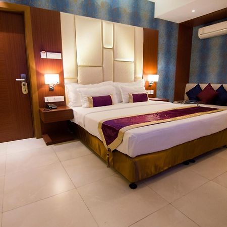 Aura Hotel Kalkata Exteriér fotografie